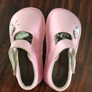 Leather Mary Jane squeaky shoes